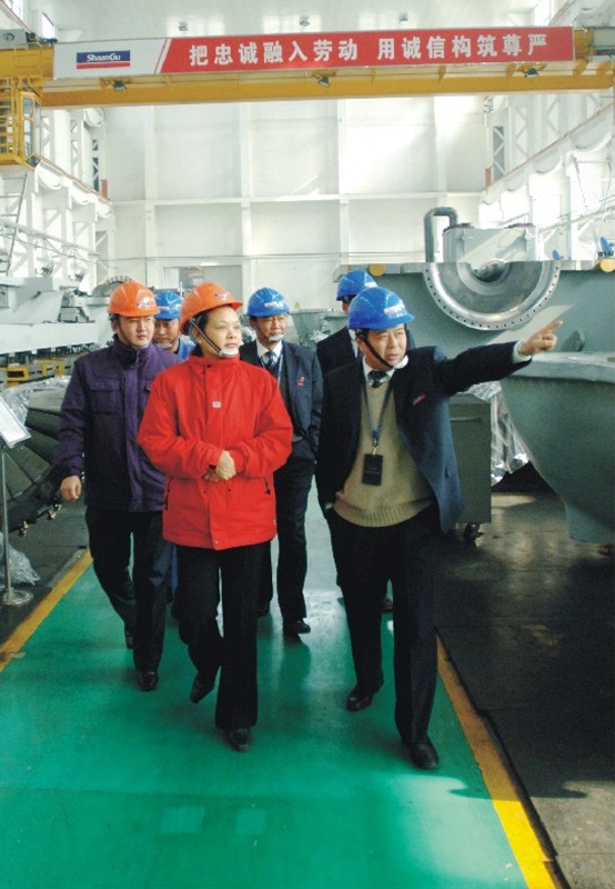 2007年国度发改委工业司副司长黄鹂来yl23411永利视察